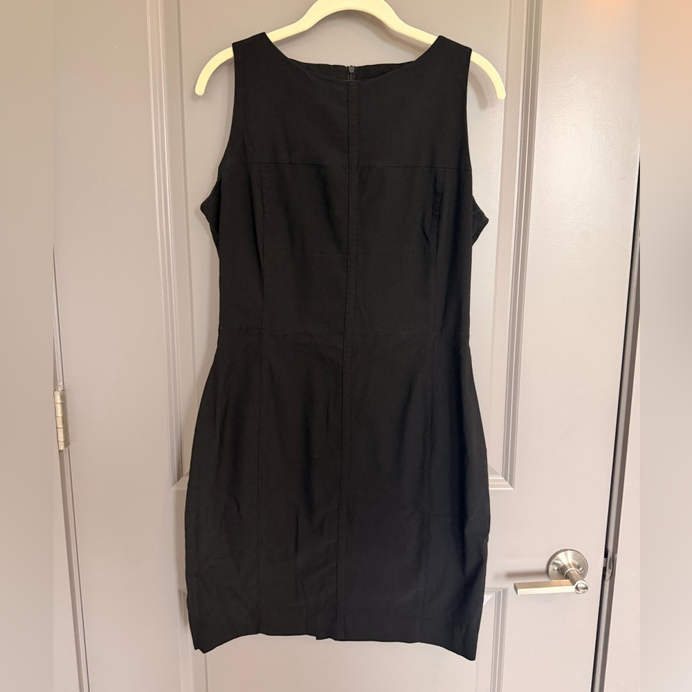 Elegant Black Sleeveless Dress